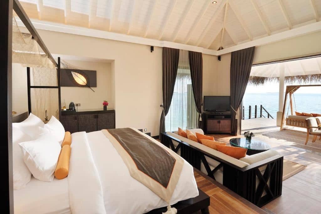 rooms-sunset-lagoon-suite-with-pool
