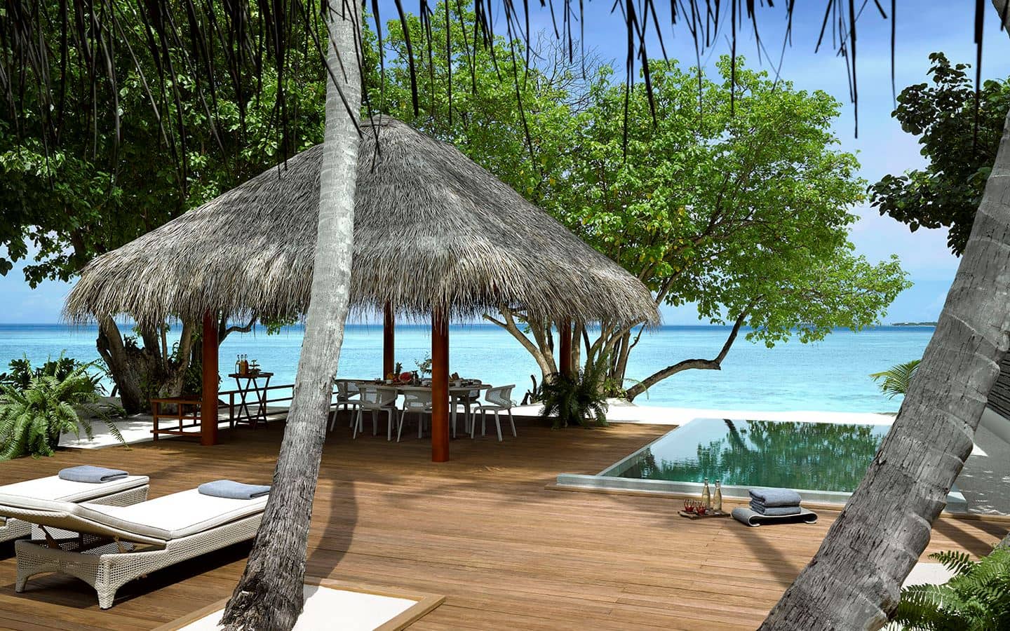rooms-two-bedrooms-beach-pool-villa