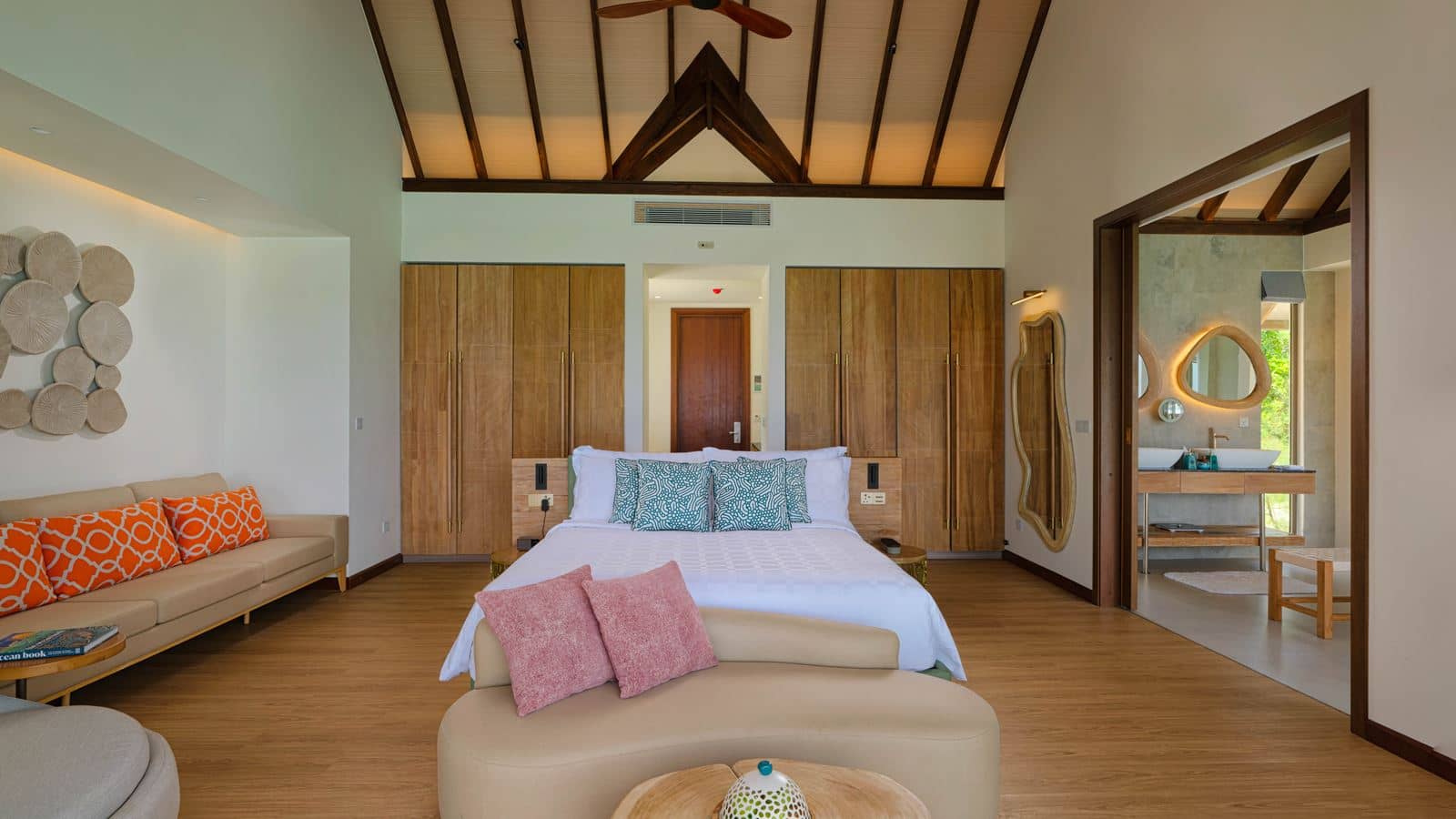 rooms-semiocean-pool-villa