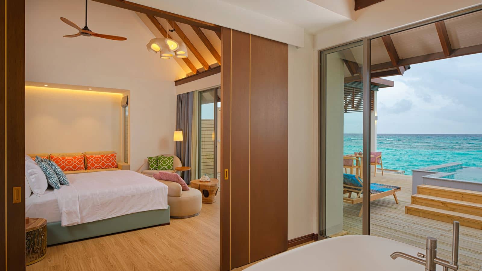 rooms-water-pool-villa