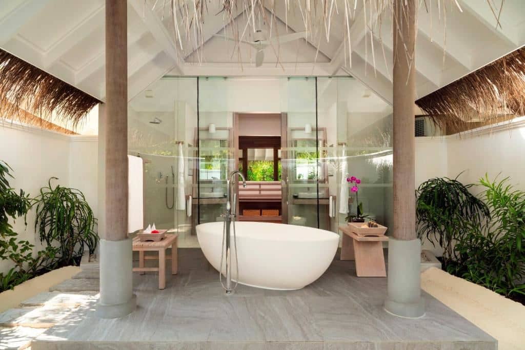 rooms-two-bedroom-family-beach-pool-villa