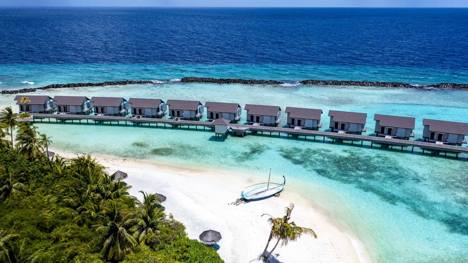 rooms-water-villa