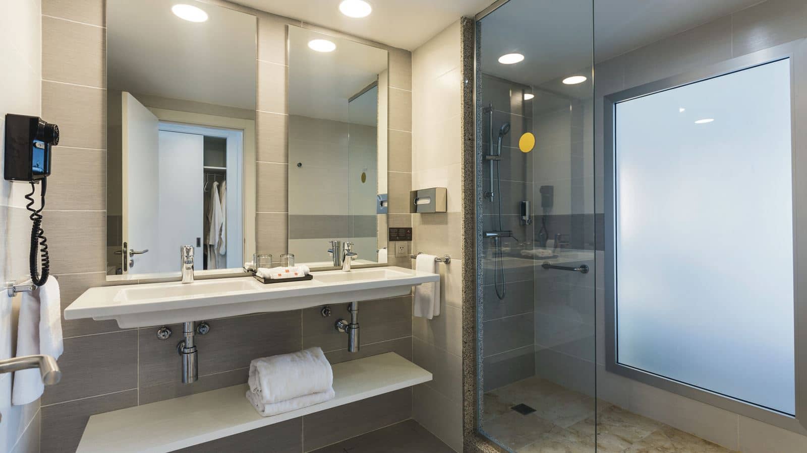 rooms-standard-room