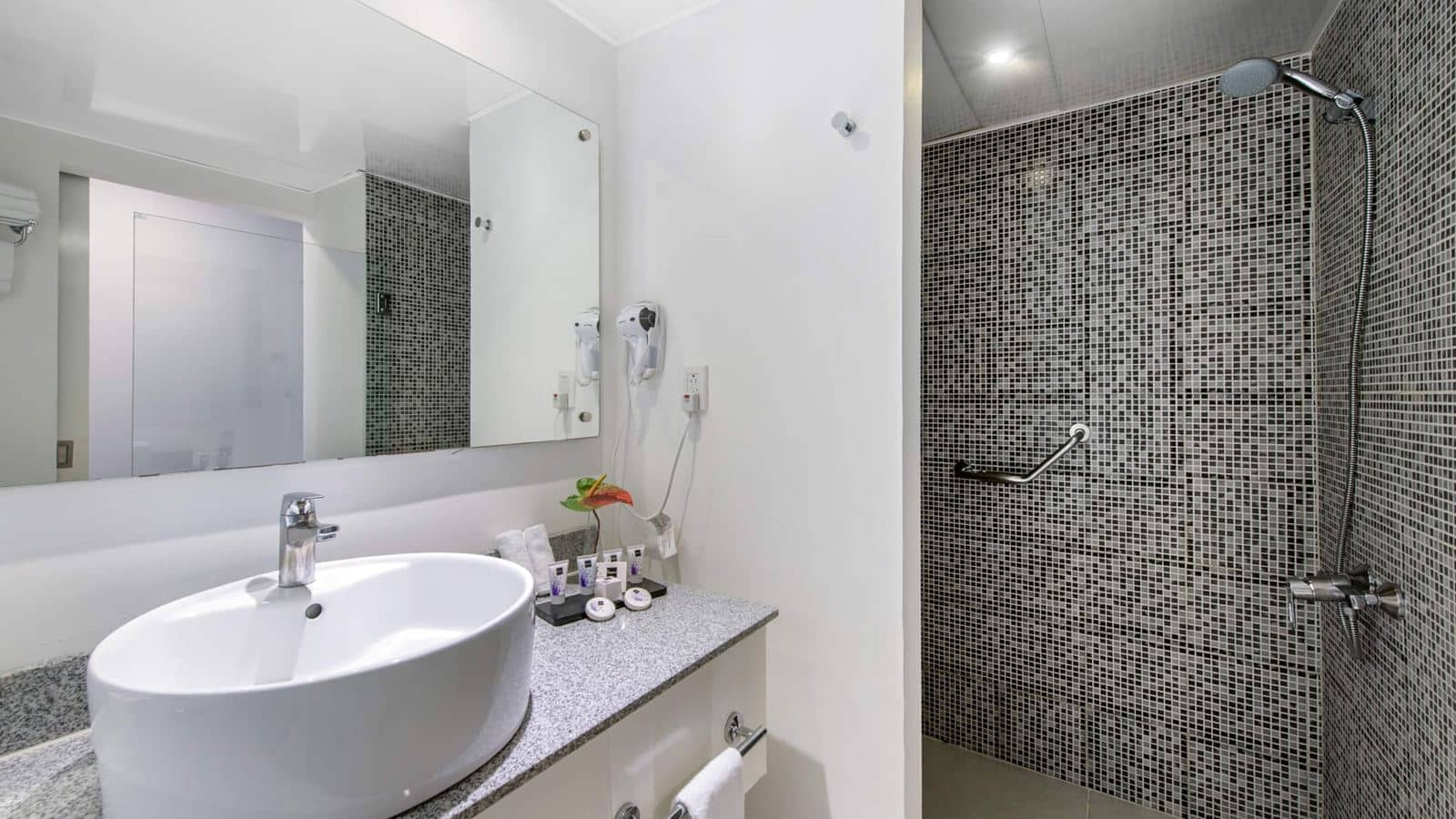 rooms-adults-only-room