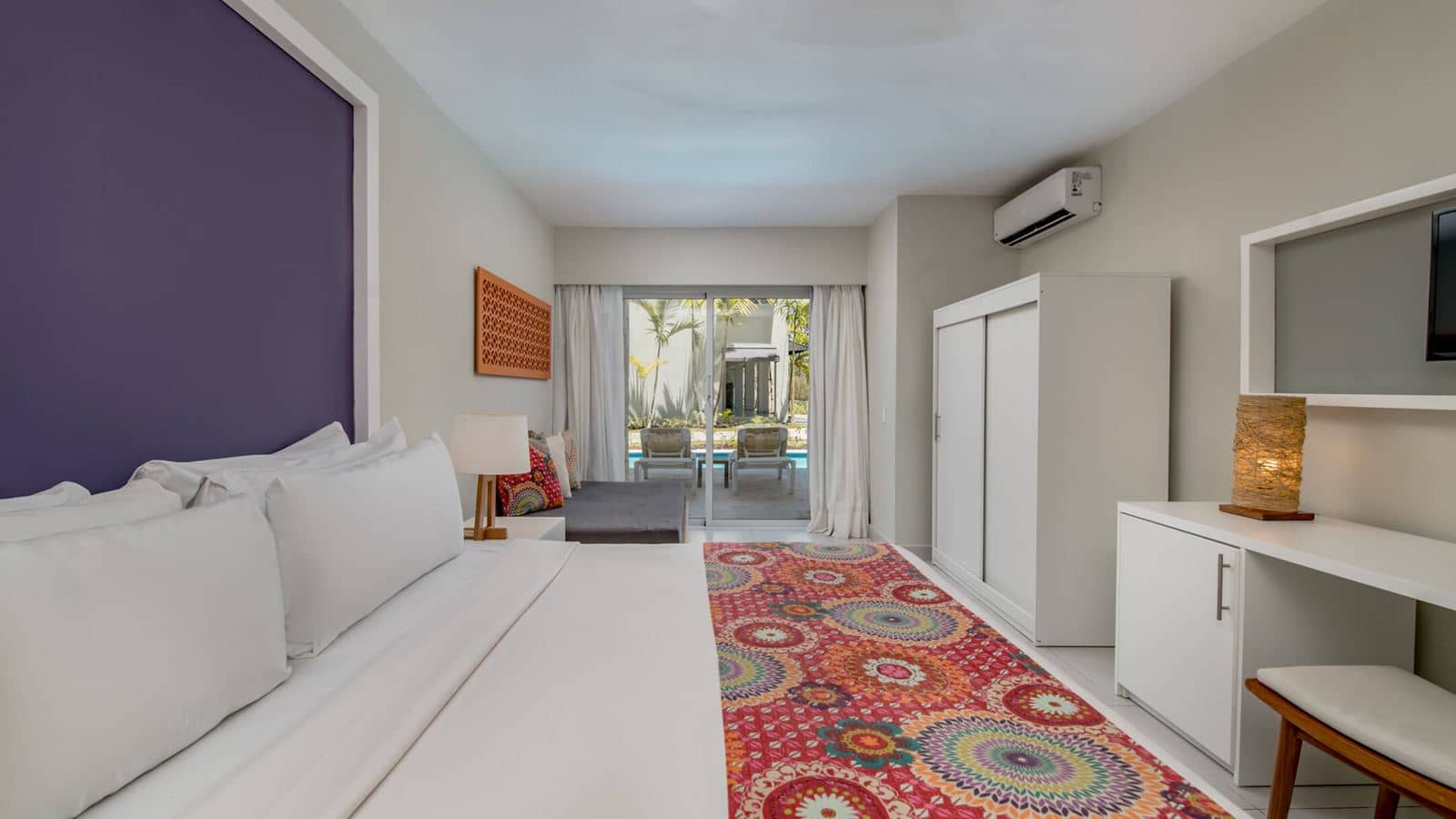 rooms-swim-out-room