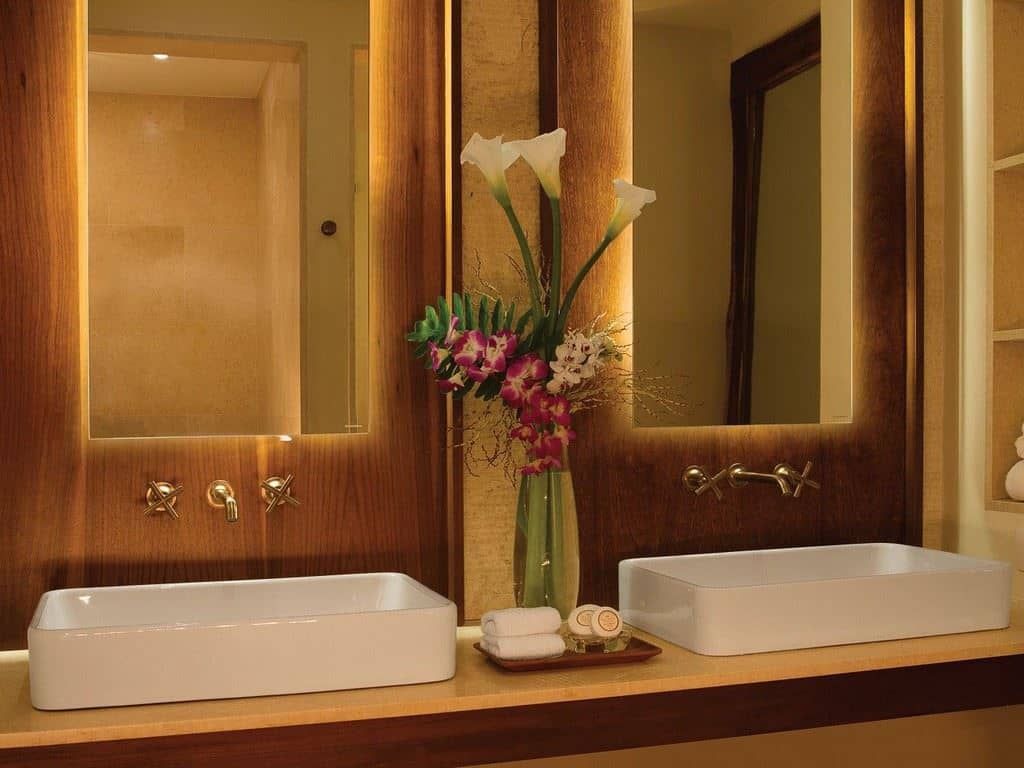 rooms-preferred-club-junior-suite-tropical-view