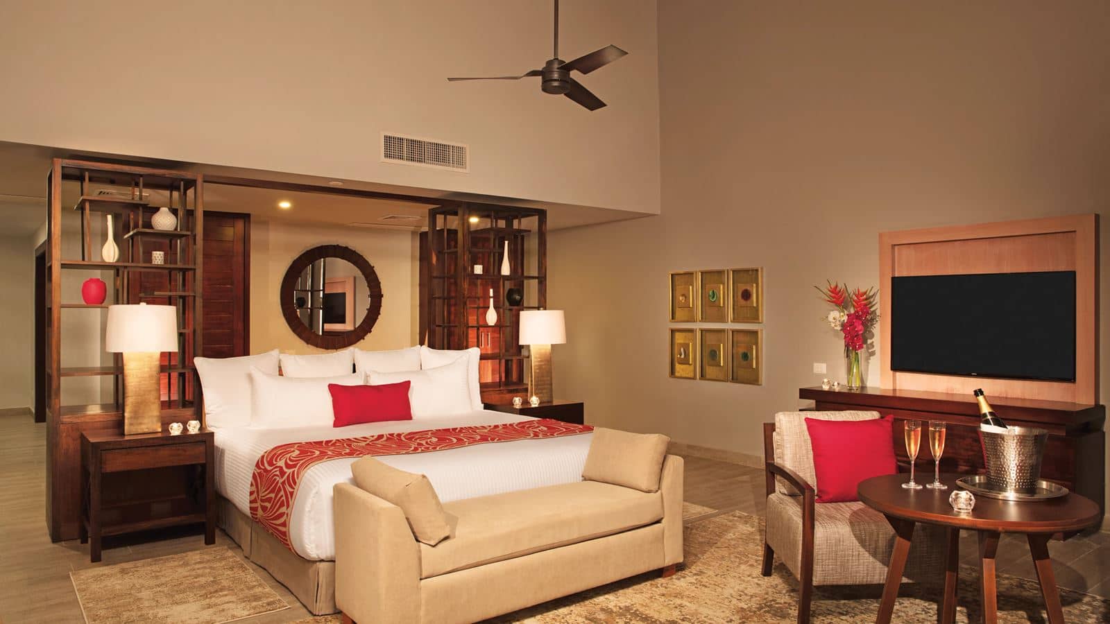 rooms-preferred-club-master-suite-swim-up