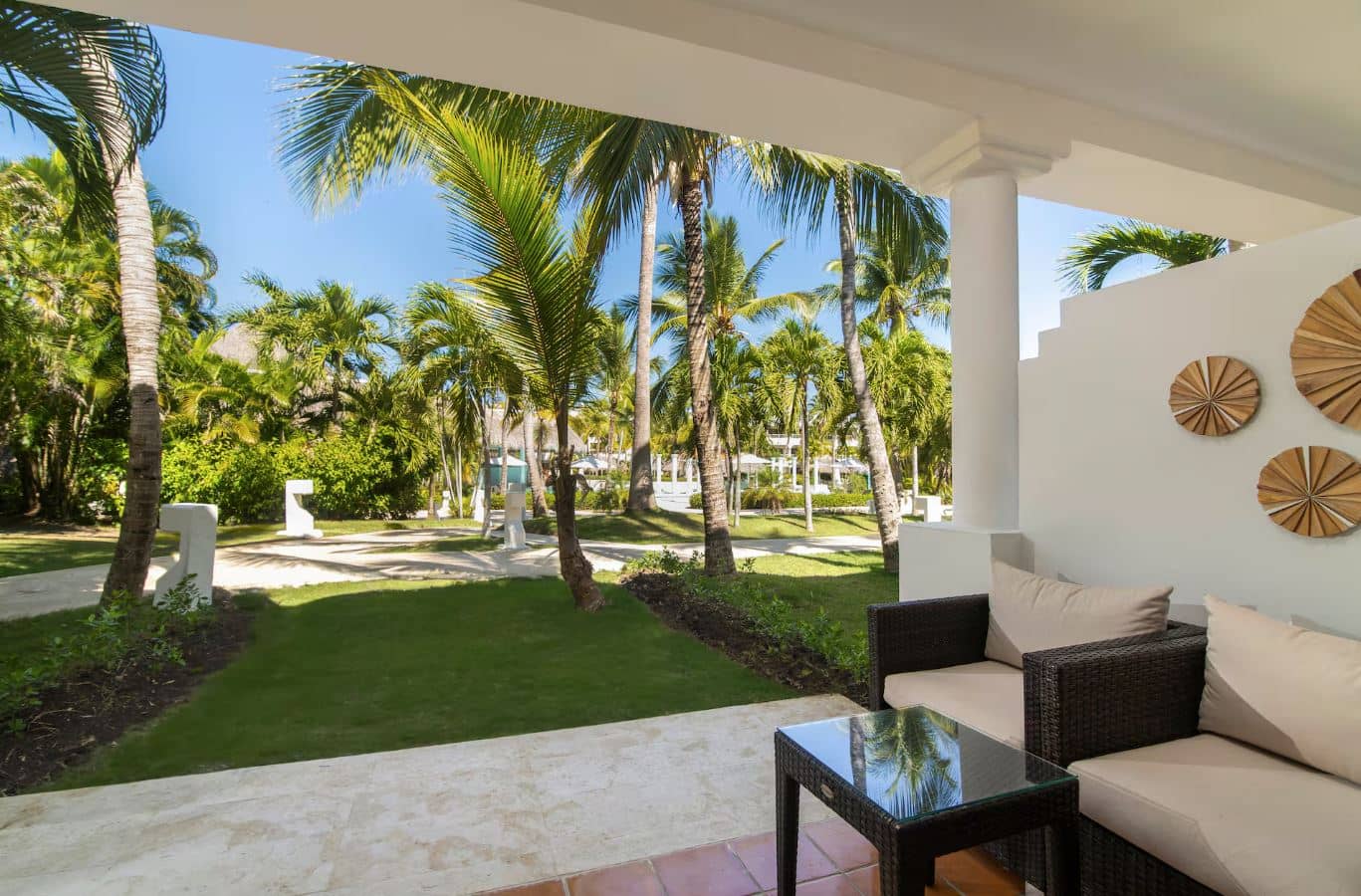 rooms-the-level-junior-suite-garden-view