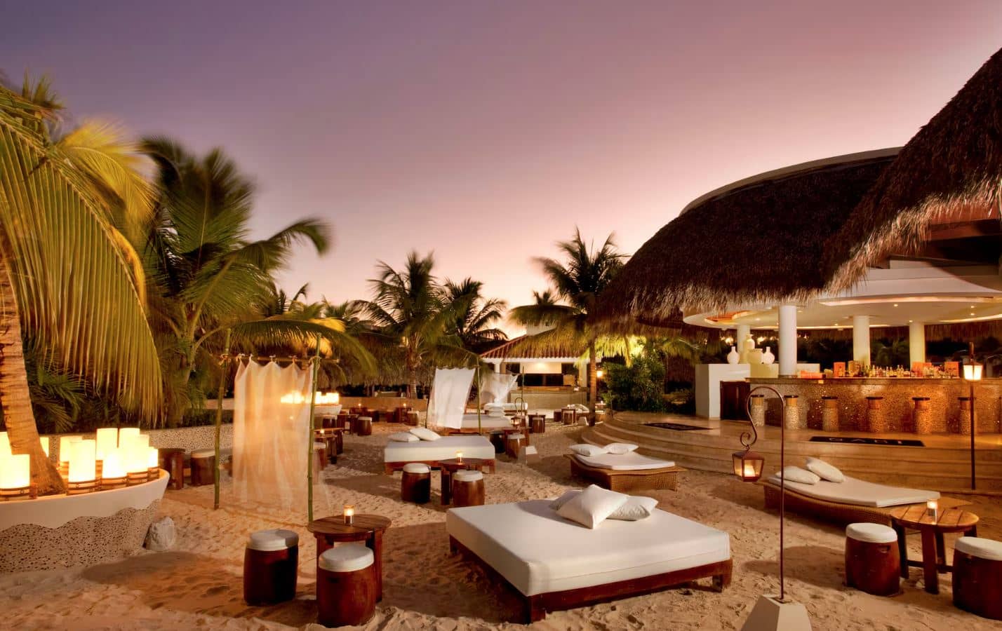 restaurants-riviera-only-for-the-level-guests