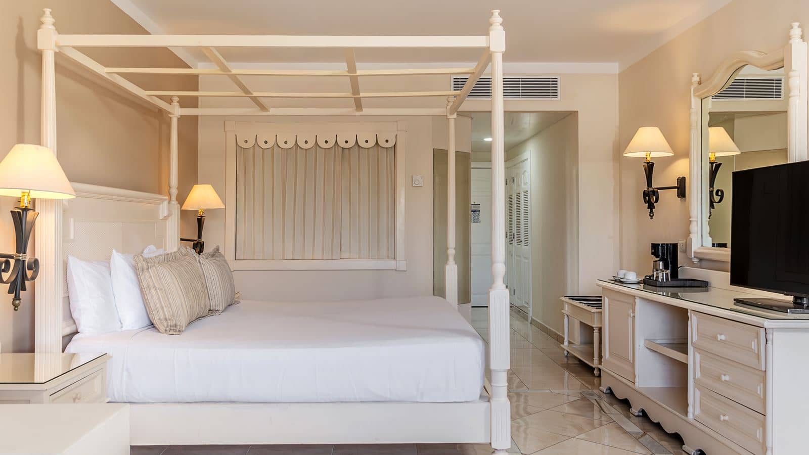 rooms-1-king-bed-junior-suite