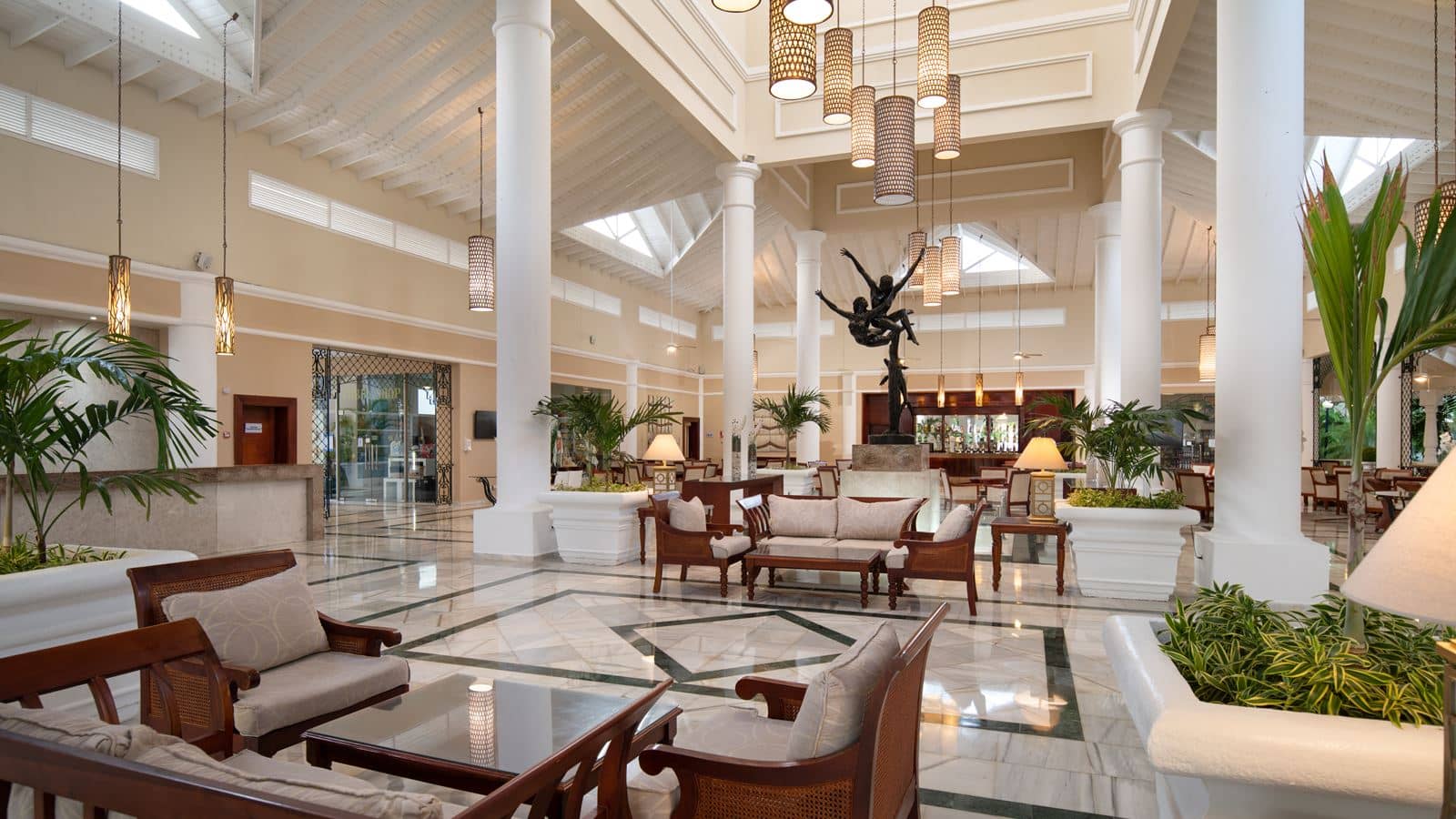 bars-flamboyan-lobby-bar