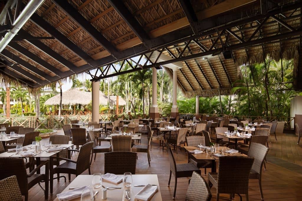 restaurants-open-sea-international-buffet