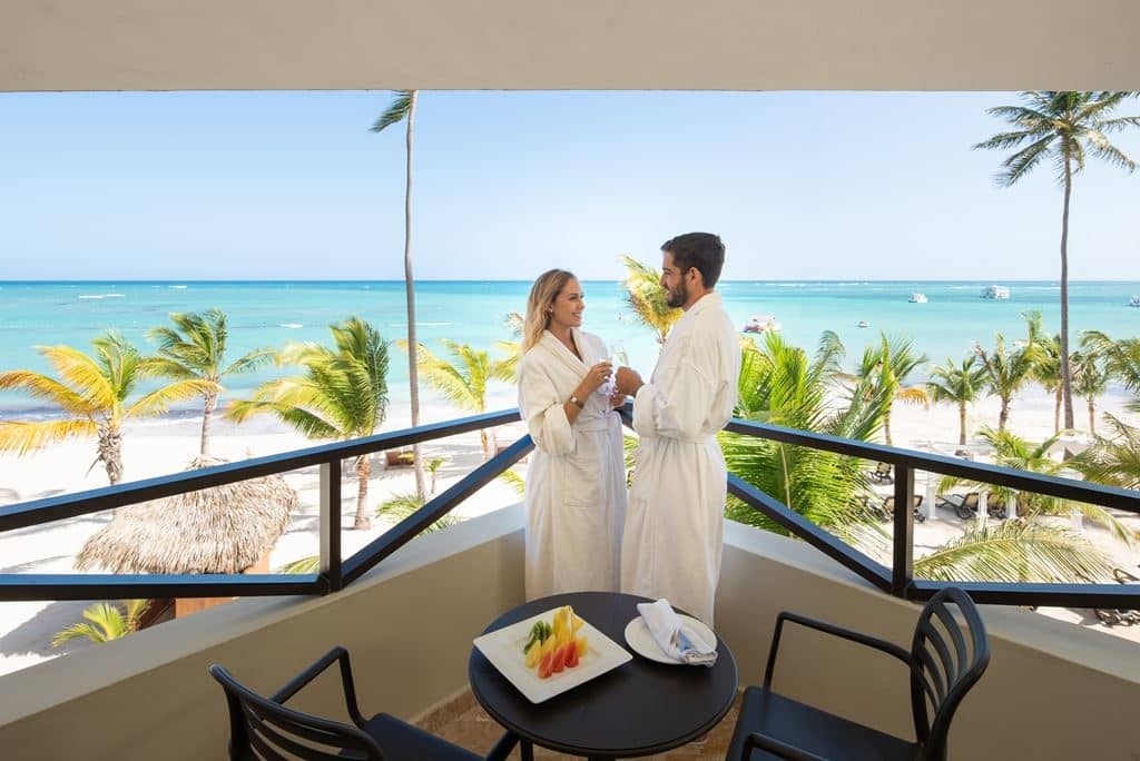 rooms-junior-suite-premium-ocean-front