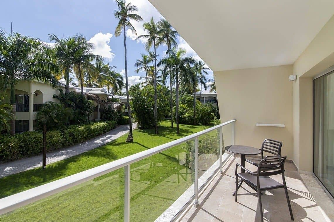 rooms-junior-suite-premium-tropical-view