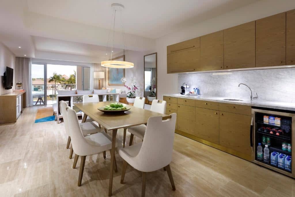 rooms-master-suite