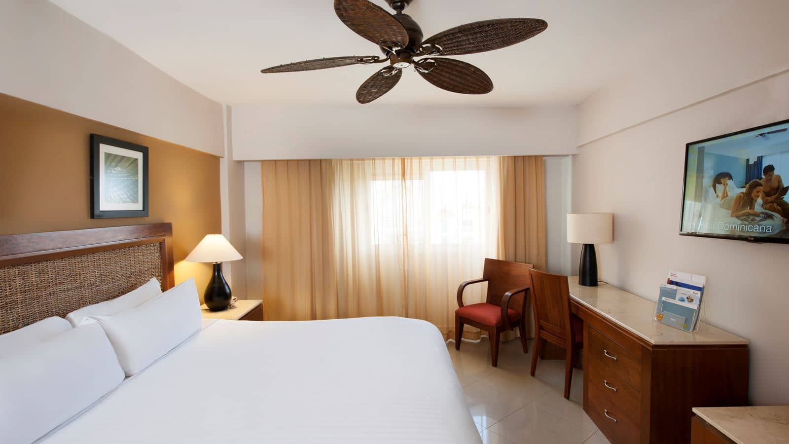rooms-superior-room