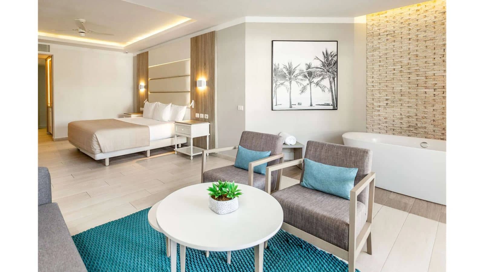 rooms-1-king-bed-corner-deluxe-junior-suite