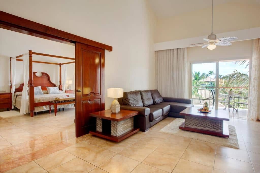 rooms-one-bedroom-suite-with-jacuzzi
