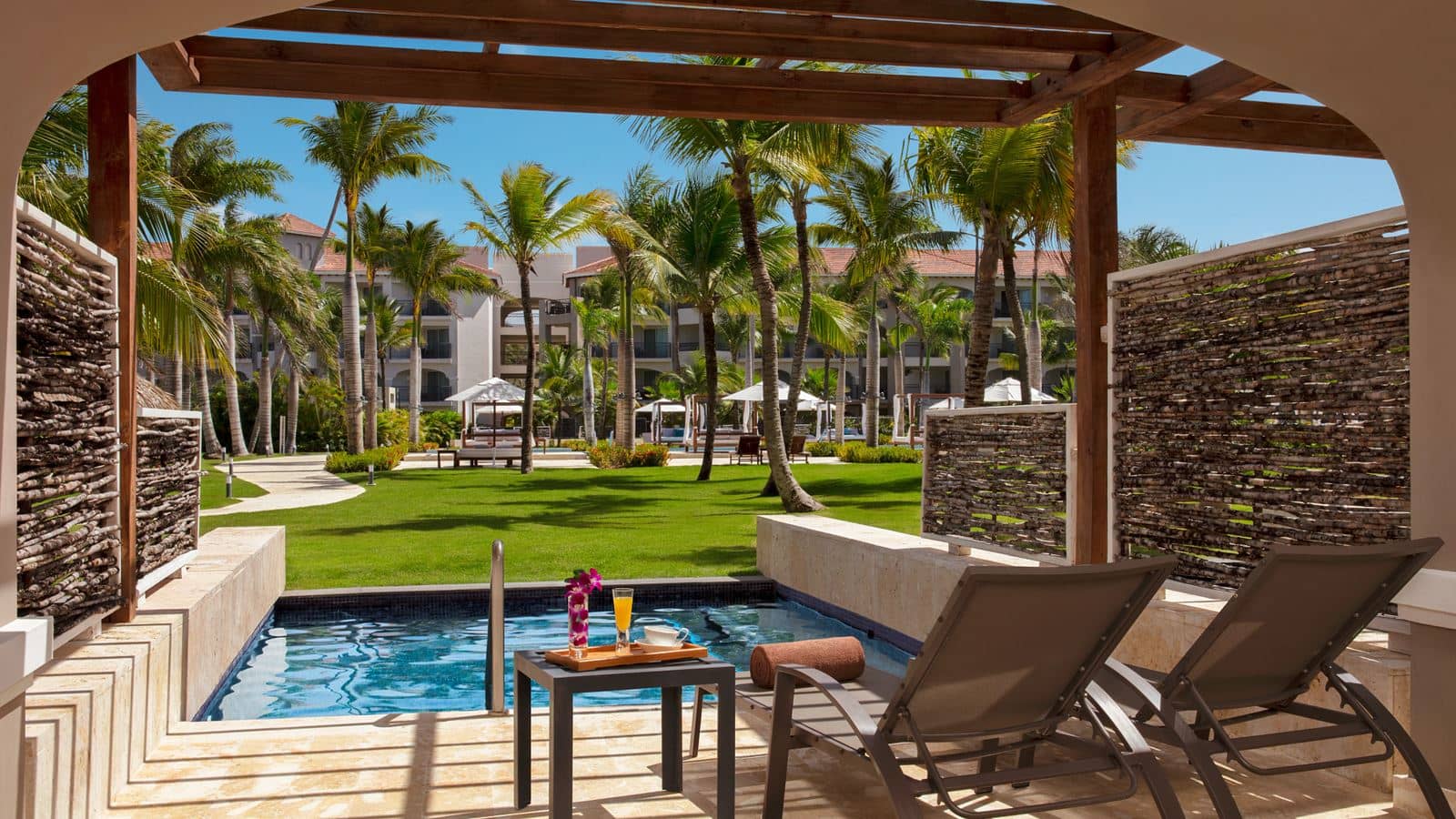 rooms-junior-suite-private-pool