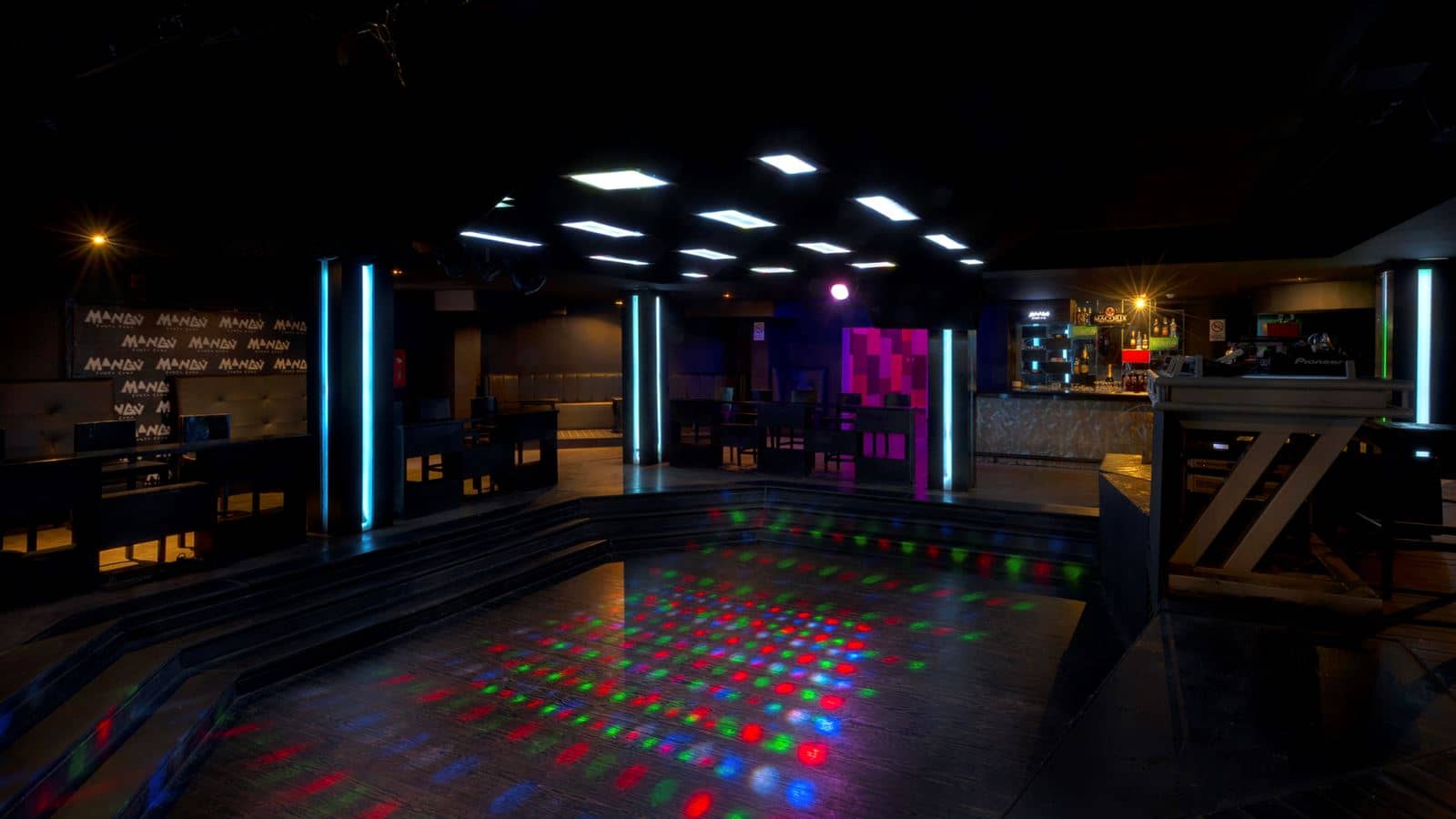 bars-first-club