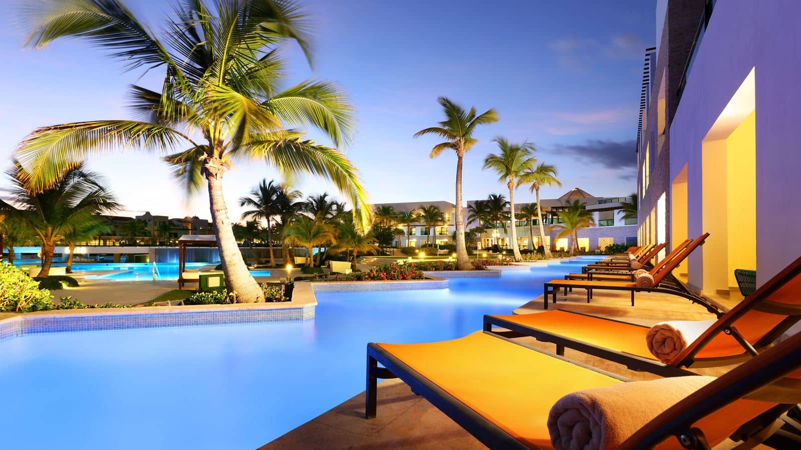 rooms-junior-suite-swim-up