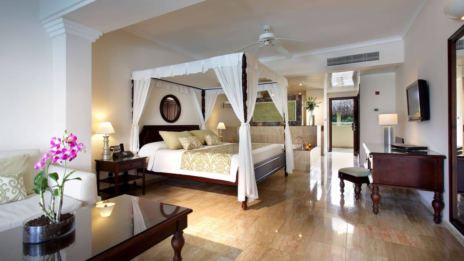 rooms-junior-suite-pool-side