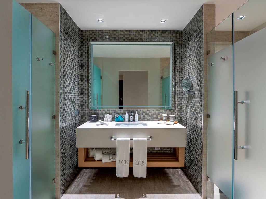 rooms-unique-king--ocean-view-junior-suite