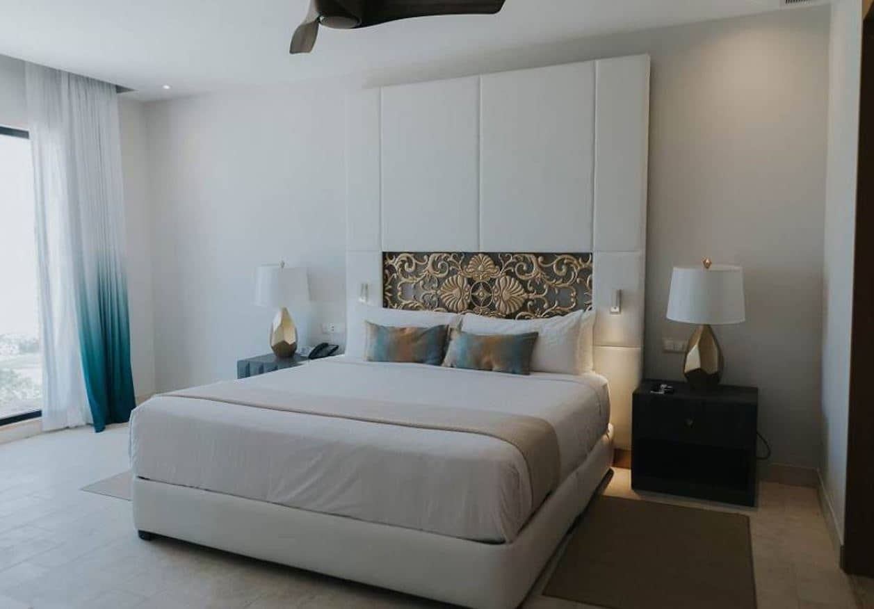 rooms-castle-suite-ocean-front