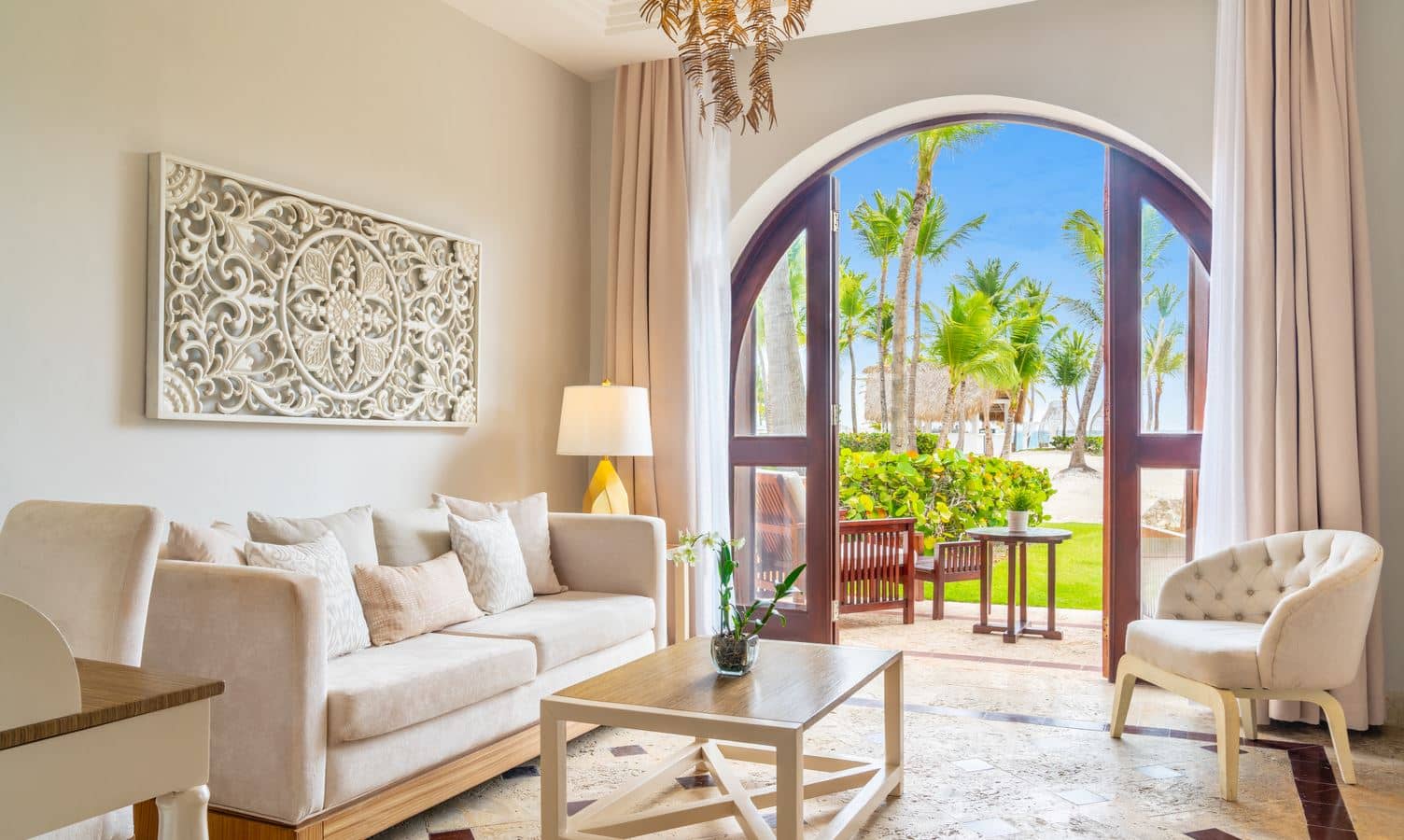 rooms-beach-front-junior-suite