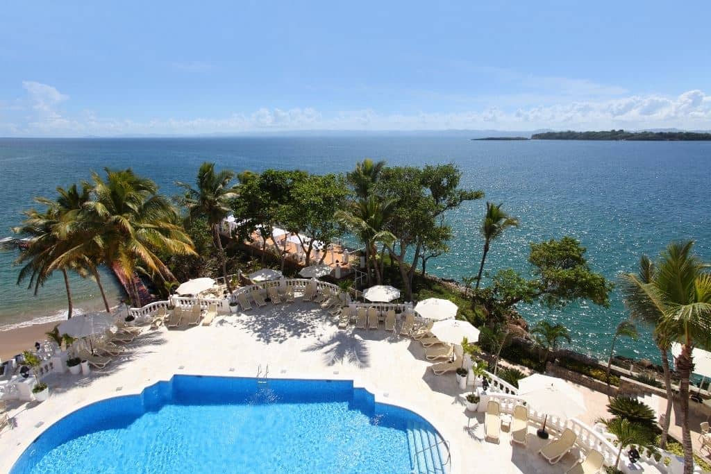 pools-outdoor-pool
