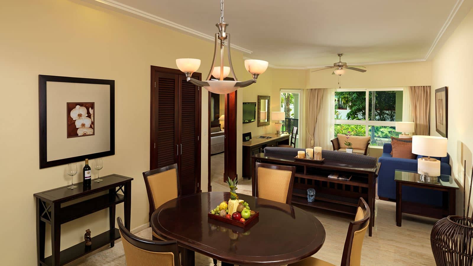 rooms-one-bedroom-master-suite