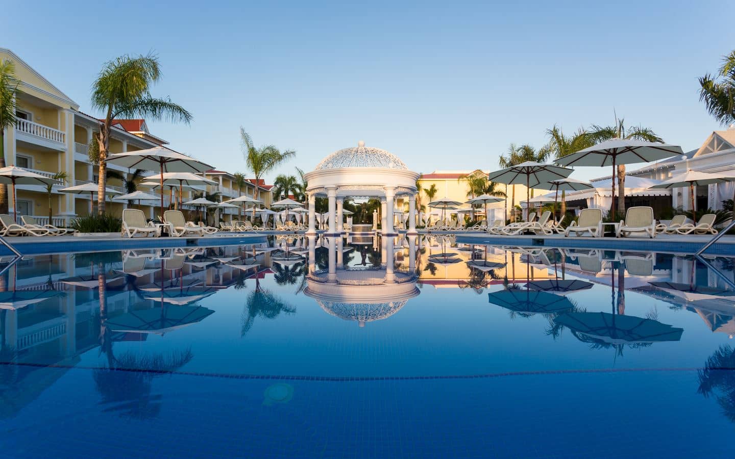 pools-outdoor-pool