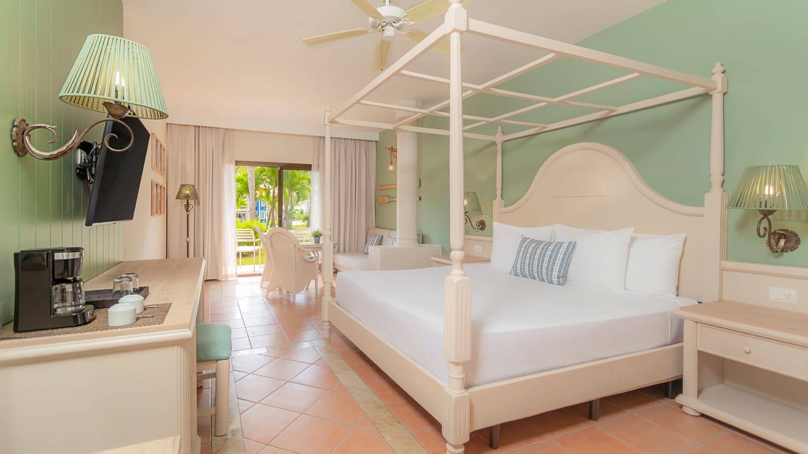 rooms-1-king-bed-deluxe-junior-suite