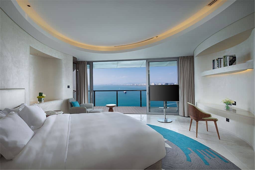 rooms-panorama-ocean-view-suite-two-king-beds-room