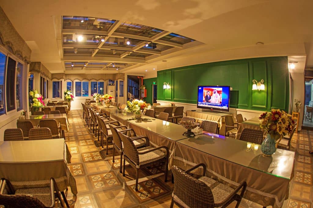 restaurants-restaurants
