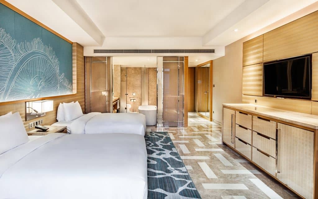 rooms-ocean-view-kingqueen-bed-room