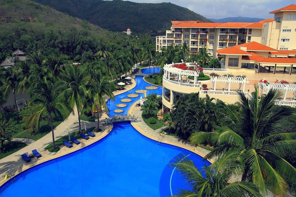 pools-outdoor-pool
