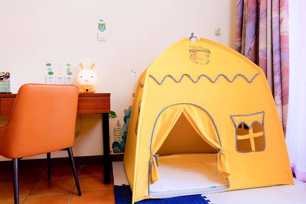 rooms-childrens-theme-room-twin--queen-bed