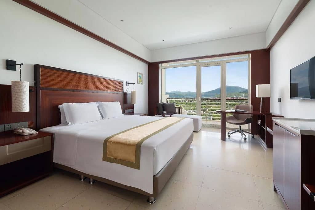 rooms-deluxe-garden-view-room