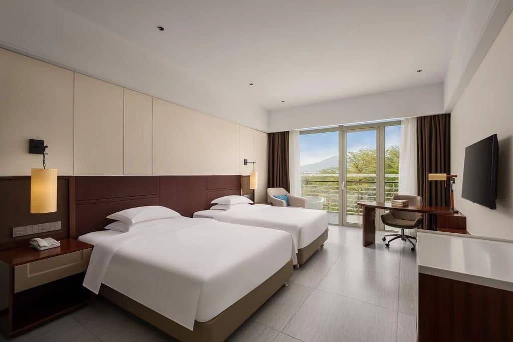 rooms-deluxe-garden-view-room