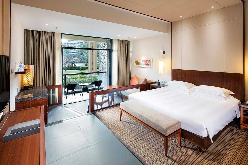 rooms-twin-pool-connected-garden-room