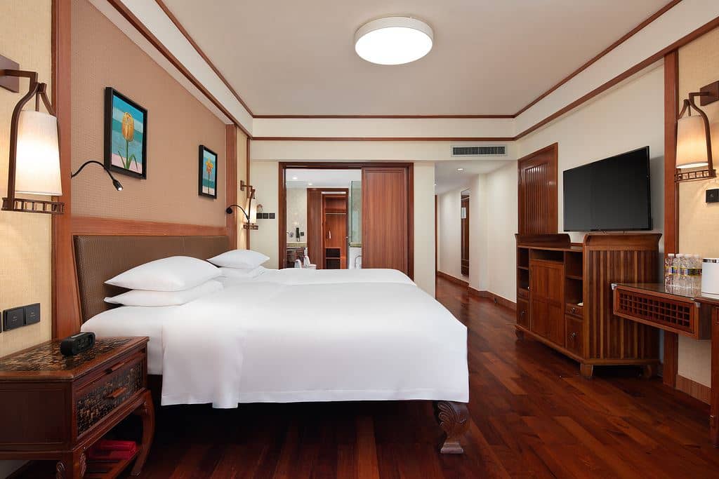 rooms-deluxe-mountain-view-room-area-2