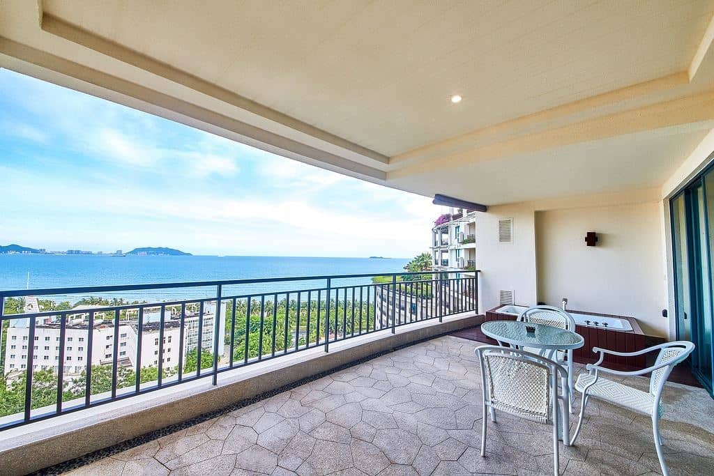 rooms-deluxe-ocean-view-flat