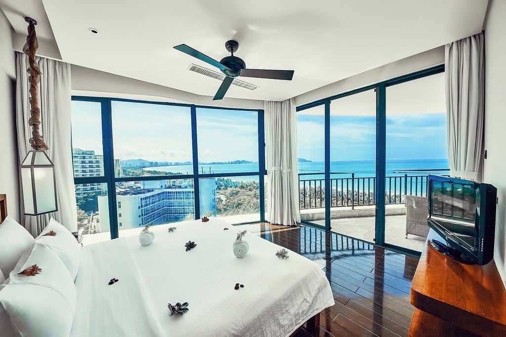 rooms-panoramic-ocean-view-suite