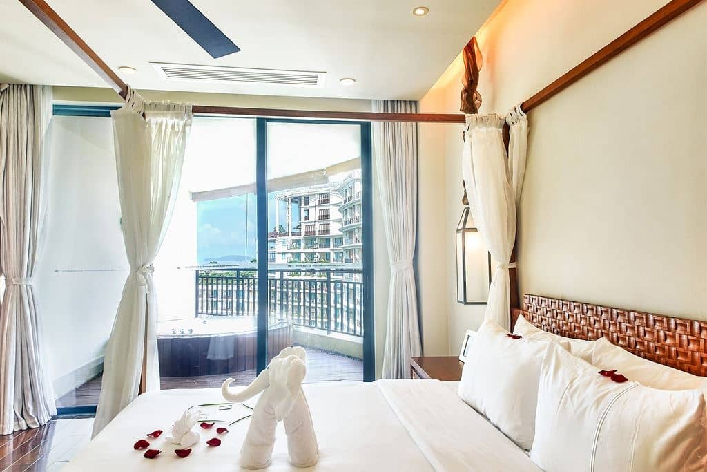 rooms-deluxe-ocean-view-condo
