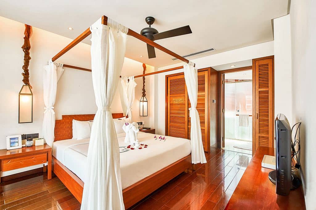 rooms-deluxe-ocean-view-condo