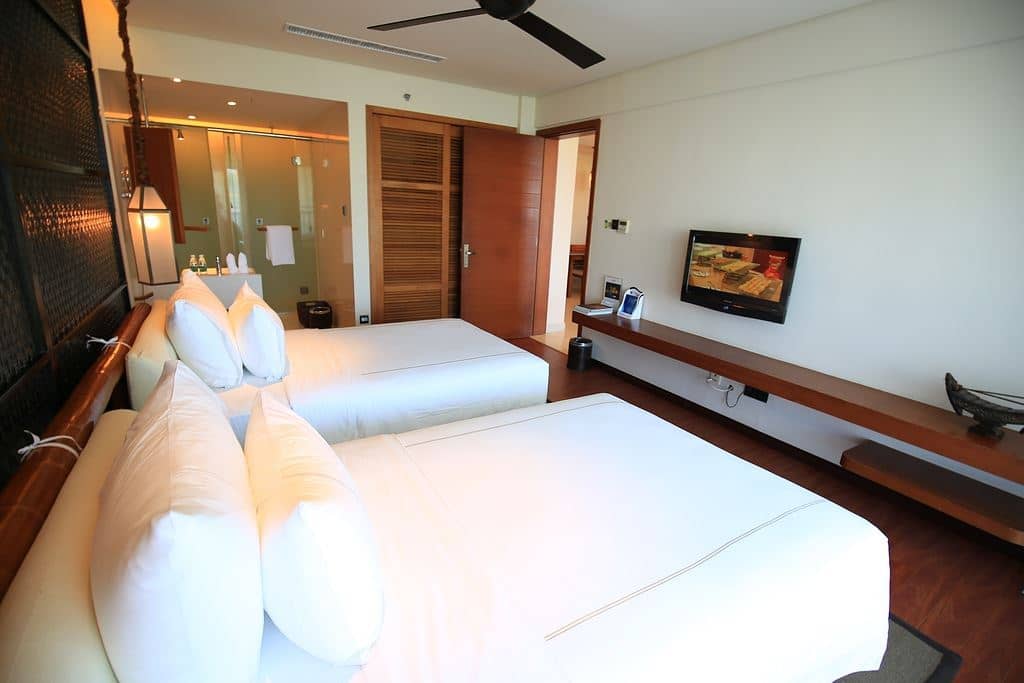 rooms-grand-garden-suite-twin