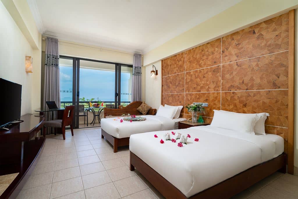 rooms-deluxe-ocean-view