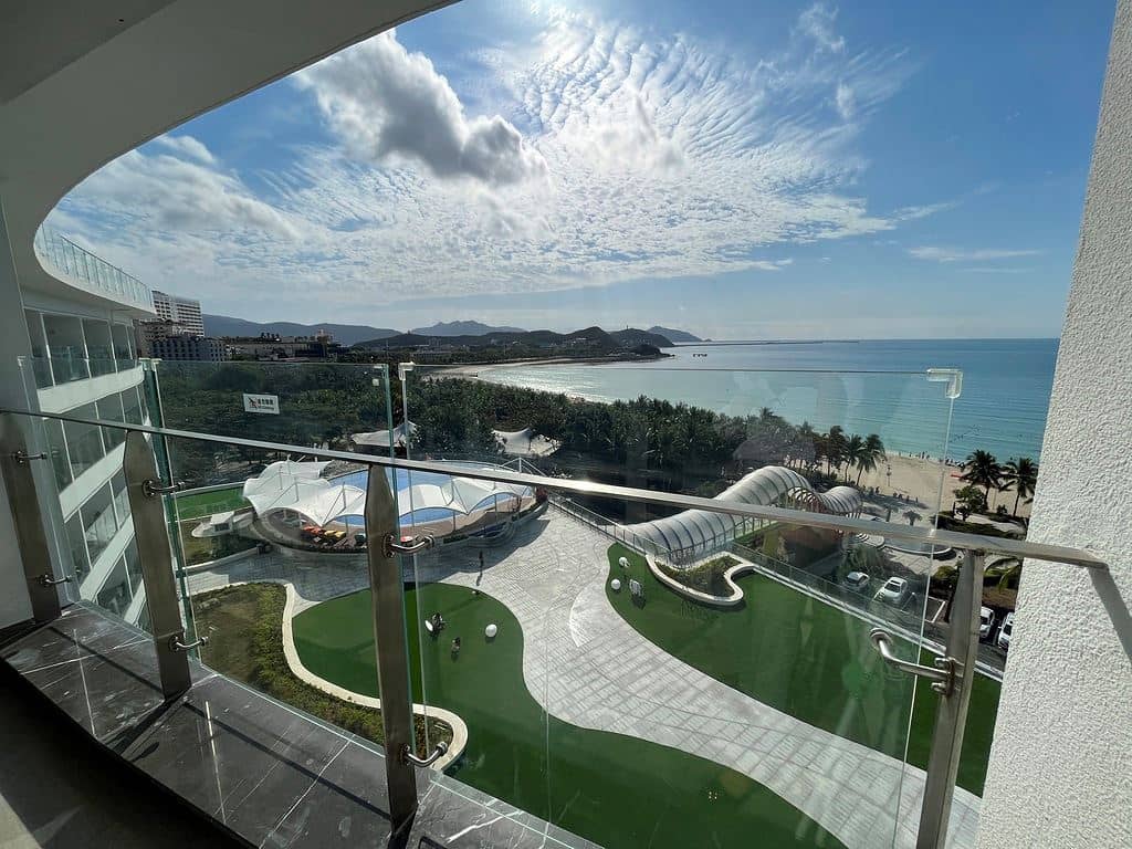 rooms-180-degree-luxurious-sea-view-room-180