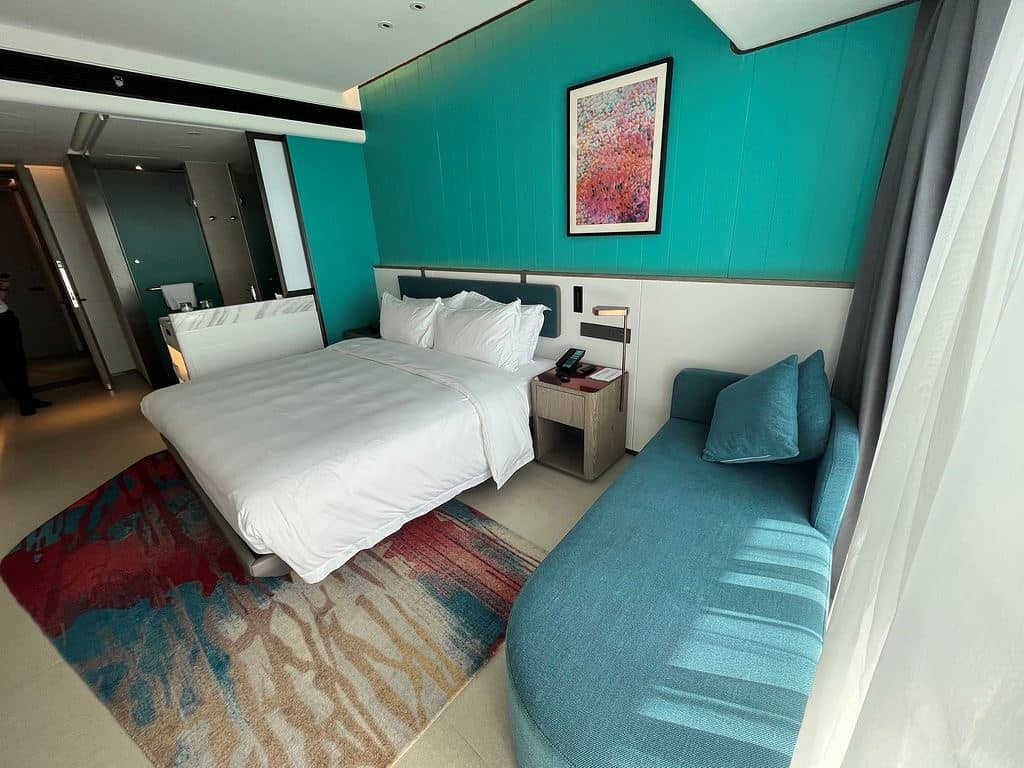 rooms-180-degree-luxurious-sea-view-room-180
